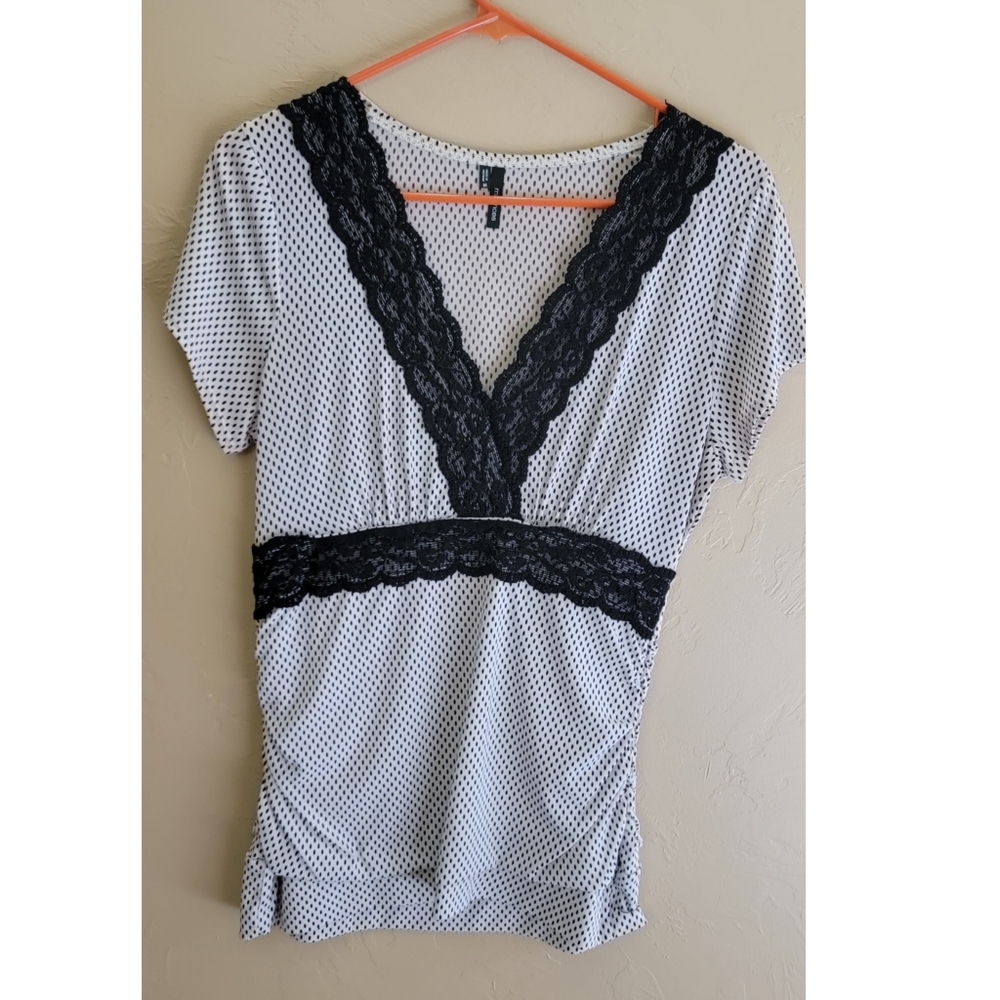 Women's casual polka dot top